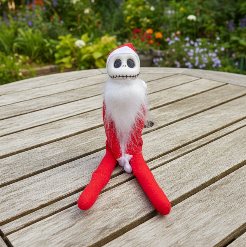 Peluche "Sandy Claws" – Estilo Jack Skellington (Elfo Navideño)